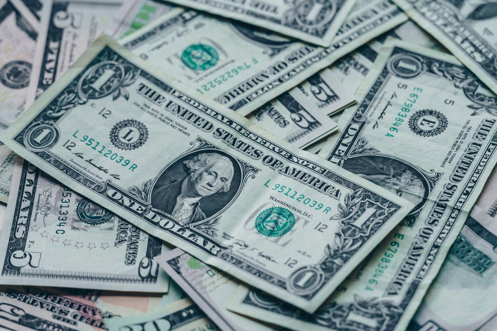 How Global Currency Trends Affect Bali Real Estate Market